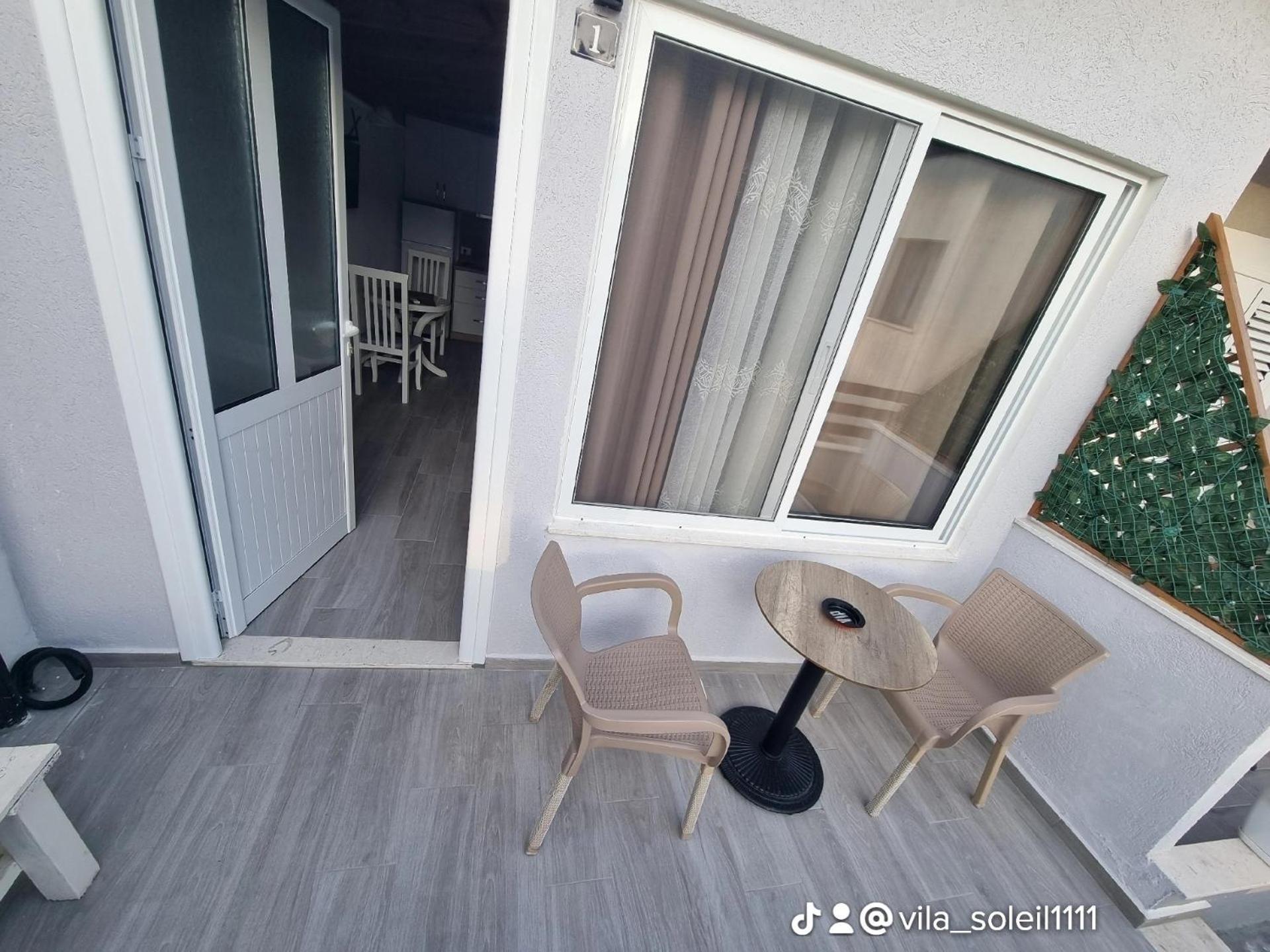 Vila Soleil Vlore Luaran gambar