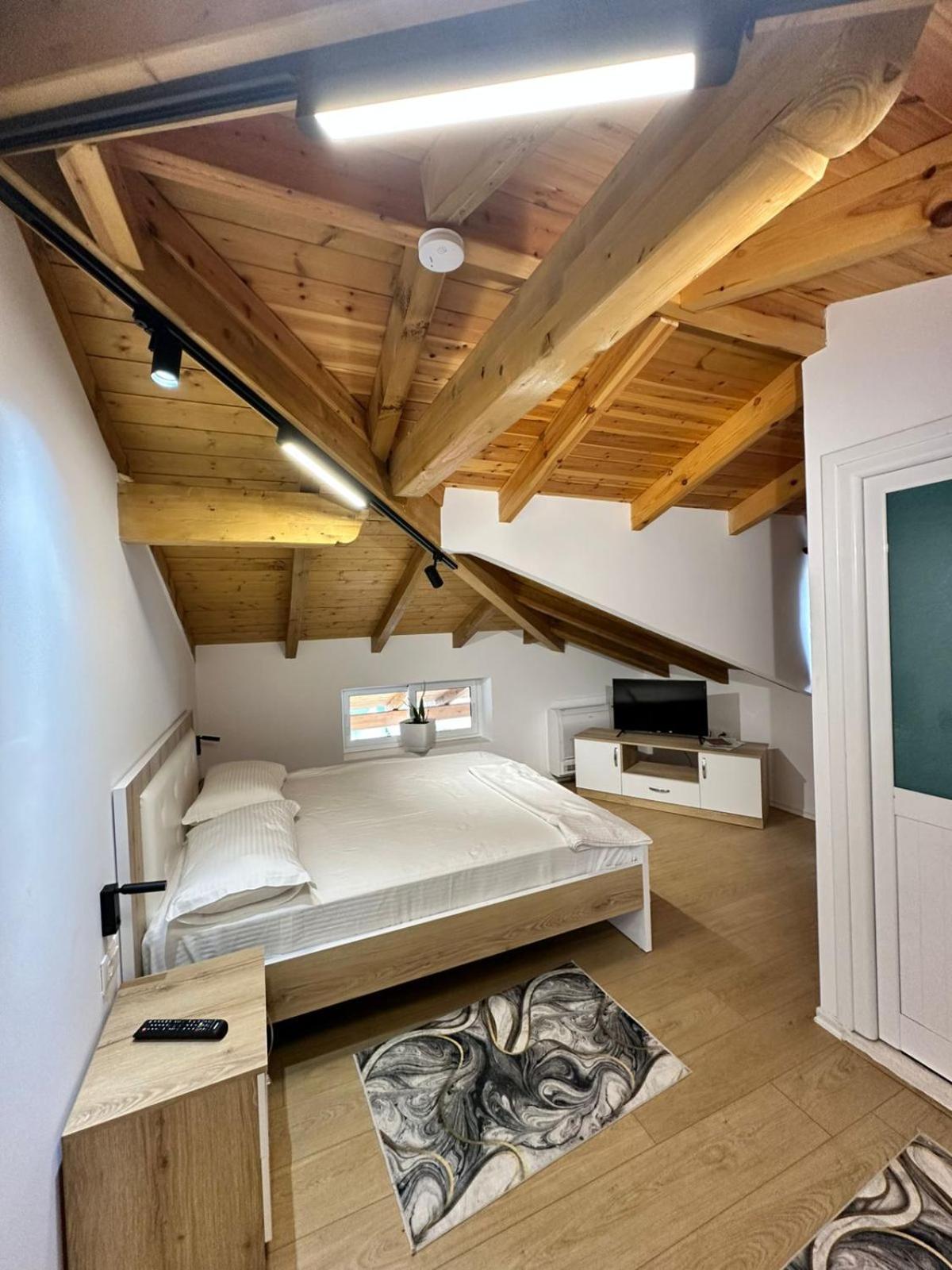 Vila Soleil Vlore Luaran gambar