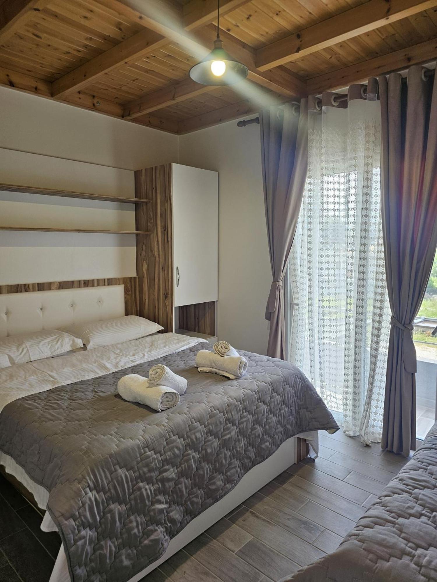 Vila Soleil Vlore Luaran gambar